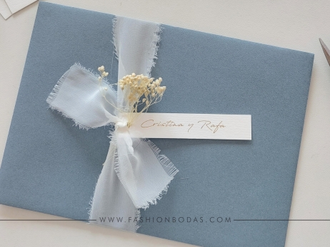 DECORACIÓN sobres invitaciones boda con cinta deshilachada